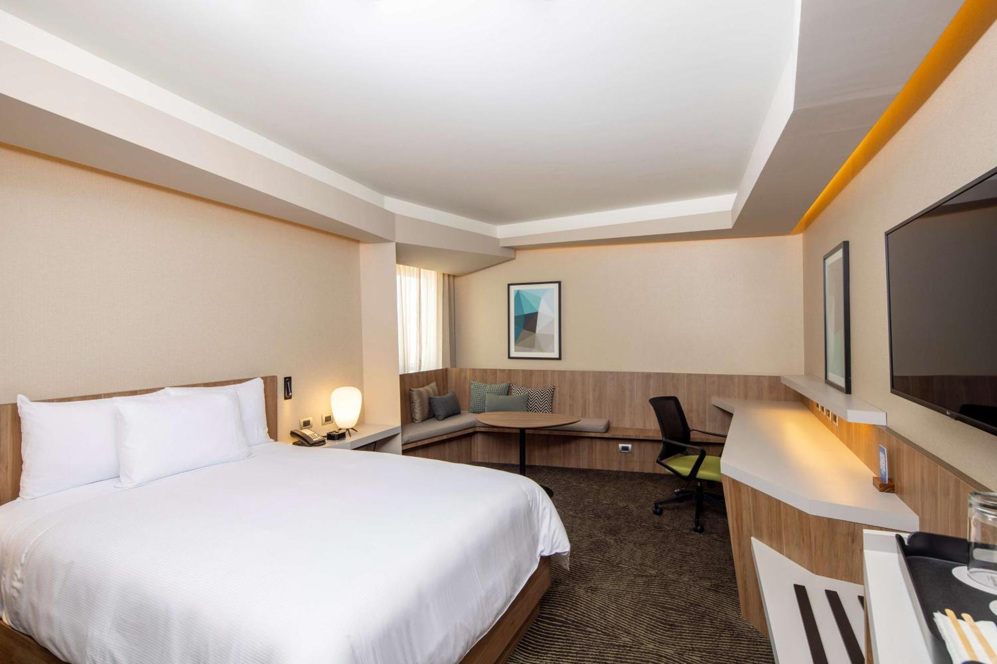 Hilton Garden Miraflores 4*