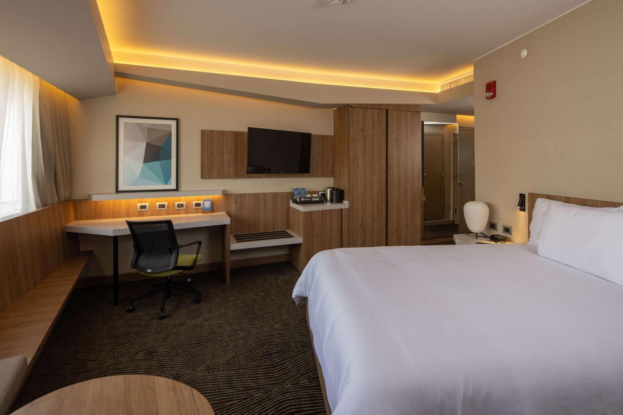 Hilton Garden Miraflores Hotel