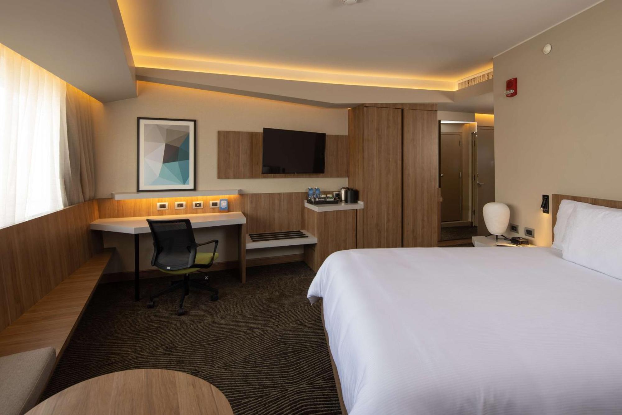 Hilton Garden Miraflores Hotel 4*